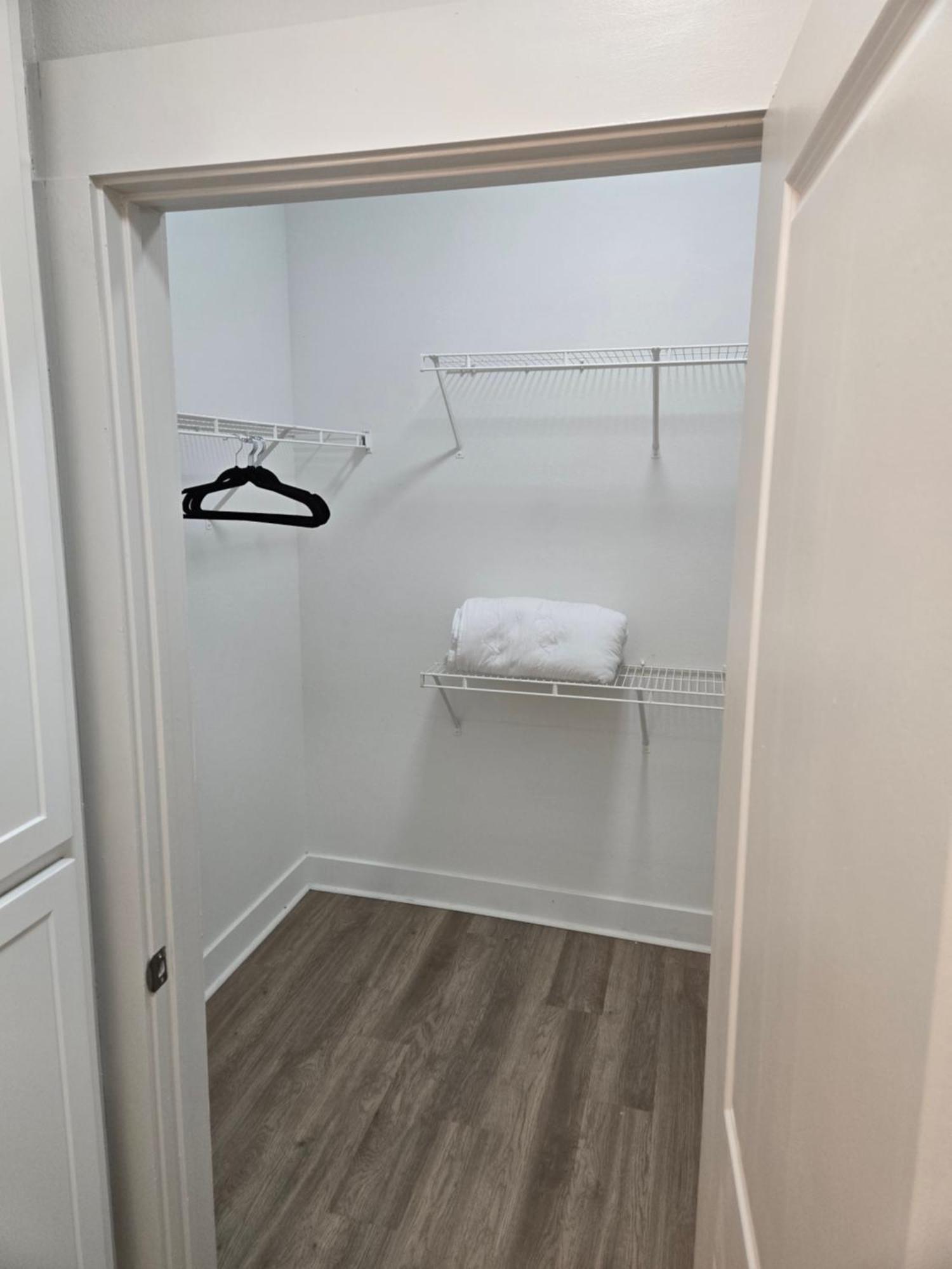 2bdrm/2 King Beds/1air Mattress Appartement